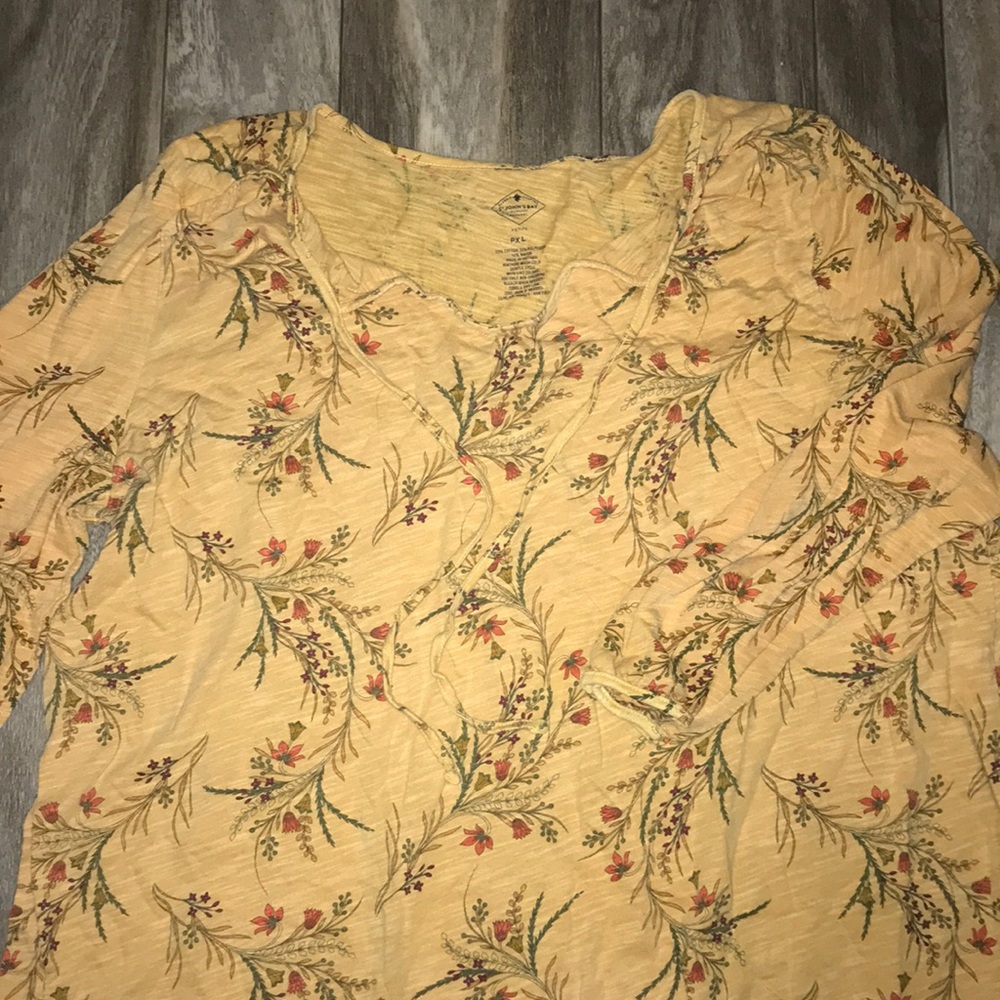 Mid arm length floral shirt